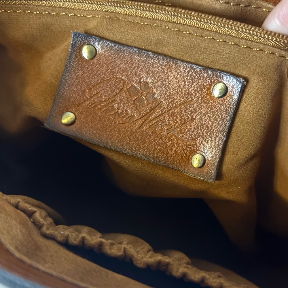Patricia Nash Beautiful Tan Leather Crossbody Bag - Adjustable- Classic - Picture 13 of 13